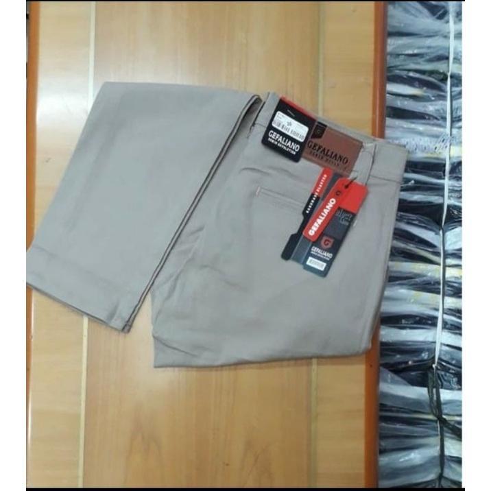 Men's slim fit long Chino pants - casual - for relaxing … in Bukit Merah - Image 1
