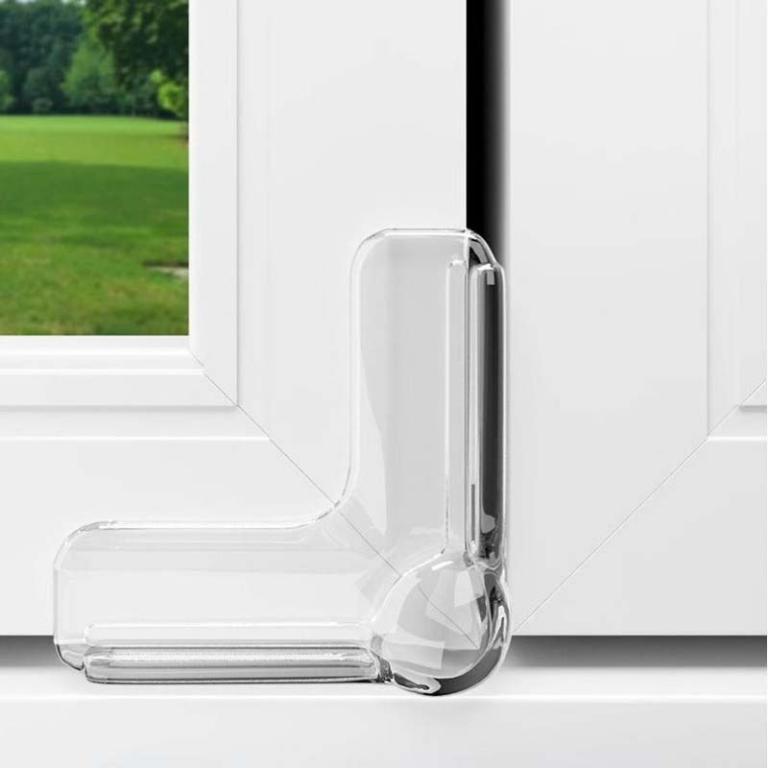 4Pcs Baby Safety Corner Guards L-Shape Transparent Table … in Bukit Batok - Image 1