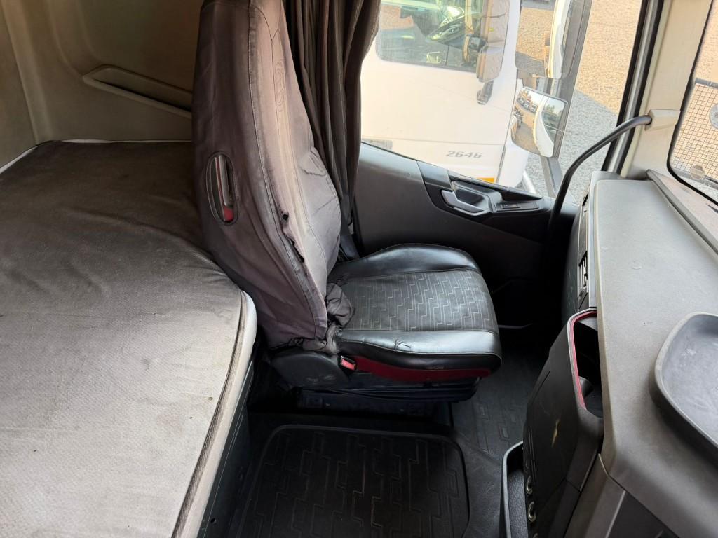 USED 2015 VOLVO FH 440 FOR SALE in Benoni - Image 4
