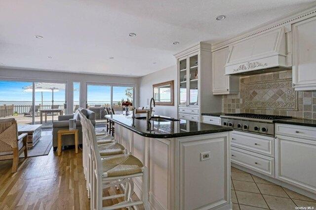 A Oakhurst Rd, Hampton Bays, Home For Rent in Hamptons - Image 1