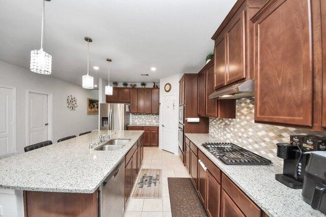 Jasperstone Ln, Pearland, Home For Rent in Pasadena - Image 1