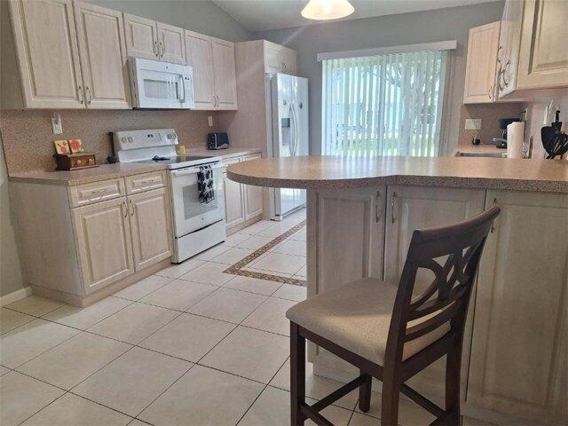 S Wimbrow Dr, Sebastian, Home For Rent in Palm Bay - Image 1