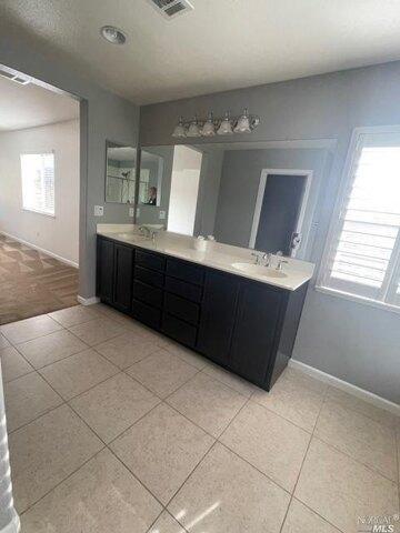 Potters Ln, Vacaville, Home For Rent in Vacaville - Image 1