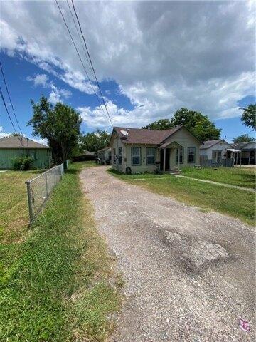 Watson St Unit B, Corpus Christi, Home For Rent in Corpus Christi - Image 1