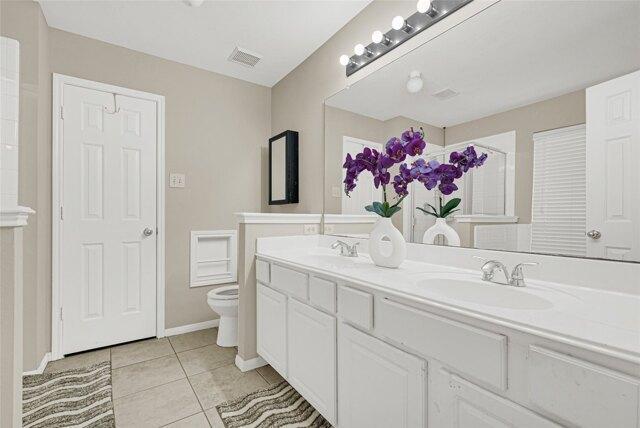 Solara Bnd, Houston, Home For Rent in Sugar Land - Image 1