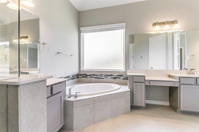 Carol Ridge Dr, Sugar Land, Home For Rent in Sugar Land - Image 1