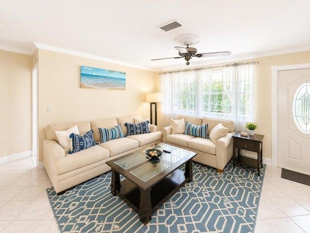 Idlewild Rd, Palm Beach Gardens, Home For Rent in West Palm Beach - Image 1