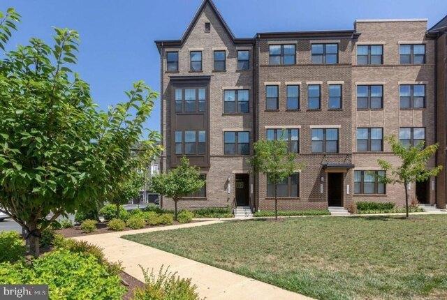 Cappamore Ter, Sterling, Condo For Rent in Reston - Image 1