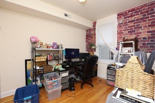 W Altgeld St Unit R, Chicago, Home For Rent in Chicago - Image 1