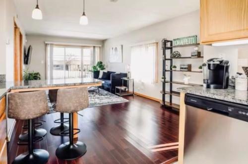 7-Unit Turnkey Condo Portfolio- Chicago Ridge- in Chicago - Image 10