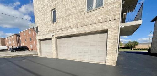 7-Unit Turnkey Condo Portfolio- Chicago Ridge- in Chicago - Image 2