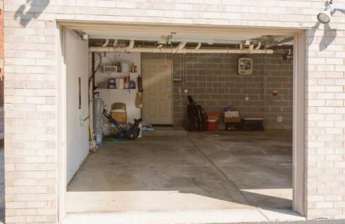 7-Unit Turnkey Condo Portfolio- Chicago Ridge- in Chicago - Image 4
