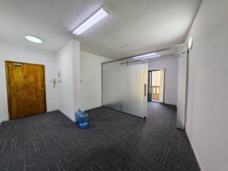 800 Sqft Office for Rent in Al Rigga – AED 80K in Dubai - Image 3