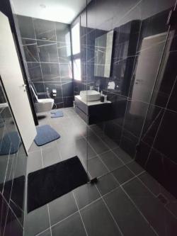 A LOUER DUPLEX DE 5 PIÈCES +PISCINE RIVIÉRA ABATTA à Abidjan - Photo 2