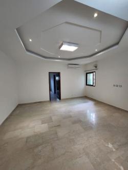 A LOUER DUPLEX DE PIÈCES +PISCINE, RIVIÉRA 3 à Abidjan - Photo 2