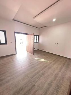 A LOUER UN SUPER DUPLEX DE 7 PIÈCES ROSIERS BASSAM à Abidjan - Photo 5