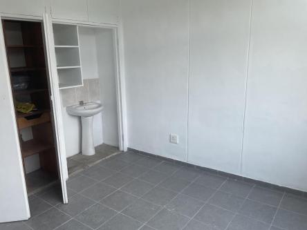 AAA GRADE ROOMS FOR RENT TO LADIES in Edenvale - Image 5