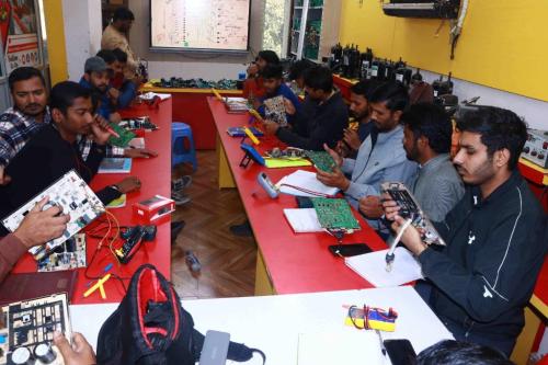 AC Repairing Course | Multitech Institute Delhi in Tilak Nagar - Image 2