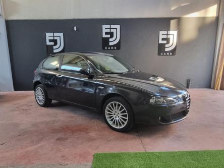 ALFA ROMEO 147 en Ponferrada - Imagen 1