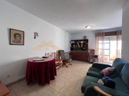 ALQUILER HABITACIÓN EN PISO 4 DORMITORIOS ZONA RUTA DE LA PLATA en Cáceres - Imagen 1