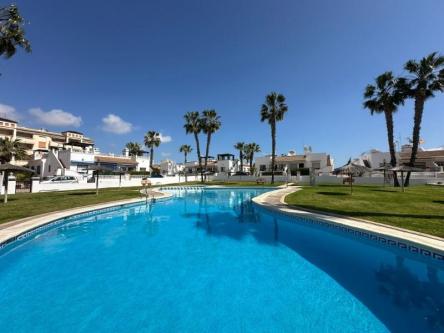AMPLIO APARTAMENTO DE 2 HABITACIONES CON VISTAS AL MAR Y PISCINA en Torrent - Imagen 1