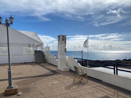 AMPLIO LOCAL COMERCIAL EN FUNCIONAMIENTO CON VISTAS AL MAR en Arrecife - Imagen 1