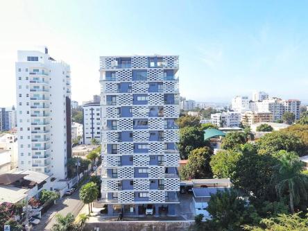 APARTAMENTO AMUEBLADO CON PISCINA PROXIMO PLAZA INTERNACIONAL en Santiago - Imagen 1