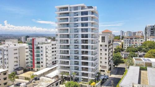APARTAMENTO ASCENSOR AREA SOCIAL Y GYM LA RINCONADA STGO. en Santiago - Imagen 1