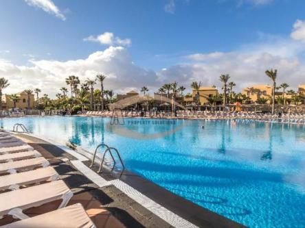 APARTAMENTO - COMPLEJO CON PISCINAS en La Oliva - Imagen 1