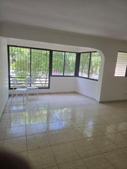 APARTAMENTO EN ALQUILER EN LAS PRADERAS en Santo Domingo - Imagen 2