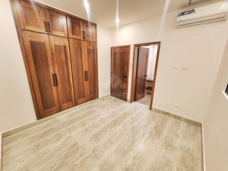 APARTAMENTO LINEA BLANCA Y DOS HABITACIONES ROOFTOP LA MORALEJA en Santiago - Imagen 9