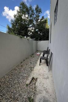 APARTAMENTO PRIMER NIVEL CON PATIO LOS ALAMOS. en Santiago - Imagen 12