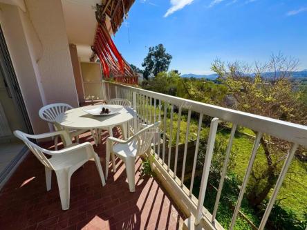 APPARTEMENT 2 PIECES DANS RESIDENCE AVEC PISCINE à Cannes - Photo 1