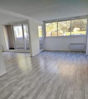APPARTEMENT 2 PIECES PRINCIPALES AVEC TERRASSE ET BALCON à Tarbes - Photo 1
