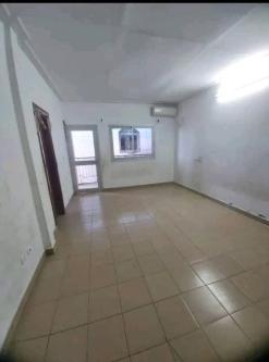APPARTEMENT HAUT STANDING – BONANJO PRIX 450MILLE à Douala - Photo 7