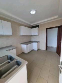 APPARTEMENT HAUT STANDING à louer à BASTOS à Yaoundé - Photo 6