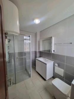 APPARTEMENT HAUT STANDING à louer à BASTOS à Yaoundé - Photo 9