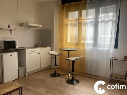 APPARTEMENT T1 MEUBLE à Saint-Médard-en-Jalles - Photo 1