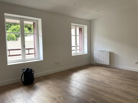 APPARTEMENT T3 RÉNOVÉ - CENTRE BEAUJEU à Villefranche-sur-Saône - Photo 1