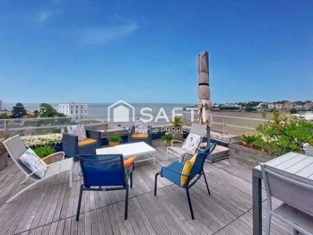 APPARTEMENT VUE MER - 3 PIÈCES ET ROOFTOP - 83m2 - ROYAN ( … à Saintes - Photo 1