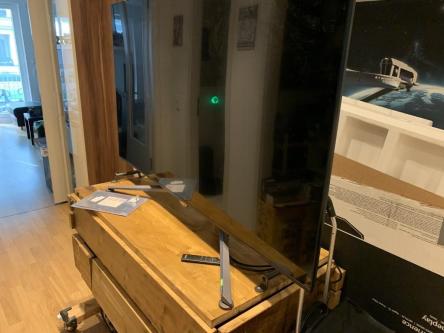 ASUS ROG pg65uq 65 Inch 4K Monitor in Wien - Bild 2