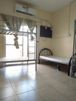 AVAILABLE LADIES BED SPACE/ FAMILY ROOM in Dubai - Image 6