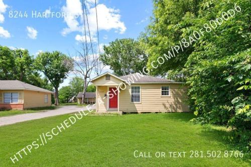 AVAILABLE NOW! in Sugar Land - Image 1