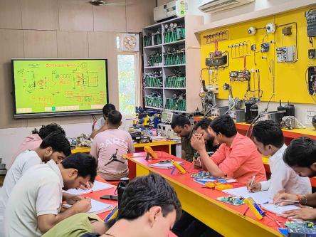 Ac PCB Repairing Course | Ac PCB Repairing Institute in Tilak Nagar - Image 3