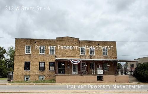 Affordable Private Room Rentals with Shared Amenities in Cincinnati - Image 1