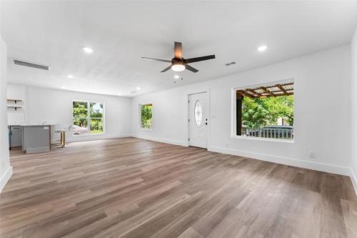 Affordable & Spacious Rental Property Available in Dallas - Image 1