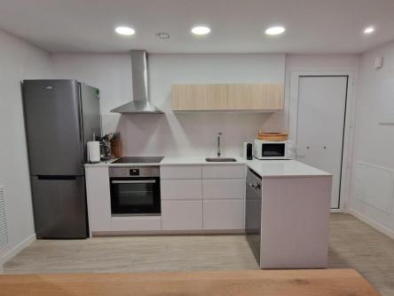 Alquiler de Apartamento en Roses en Figueras - Imagen 1