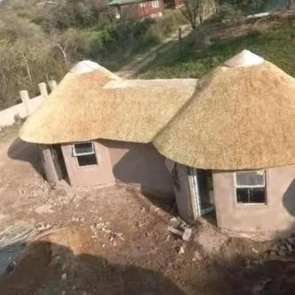 Am specialize with thatch the in Pretoria - Image 2