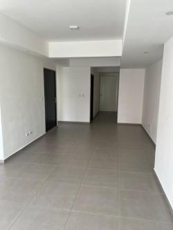 Amplio y Confortable Apartamento en Alquiler Urbanizacion Real en Santo Domingo - Imagen 7