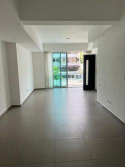 Amplio y Confortable Apartamento en Alquiler Urbanizacion Real en Santo Domingo - Imagen 5